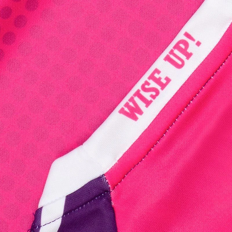 'Wise Up' Men's Derry Girls Jersey - Image 6